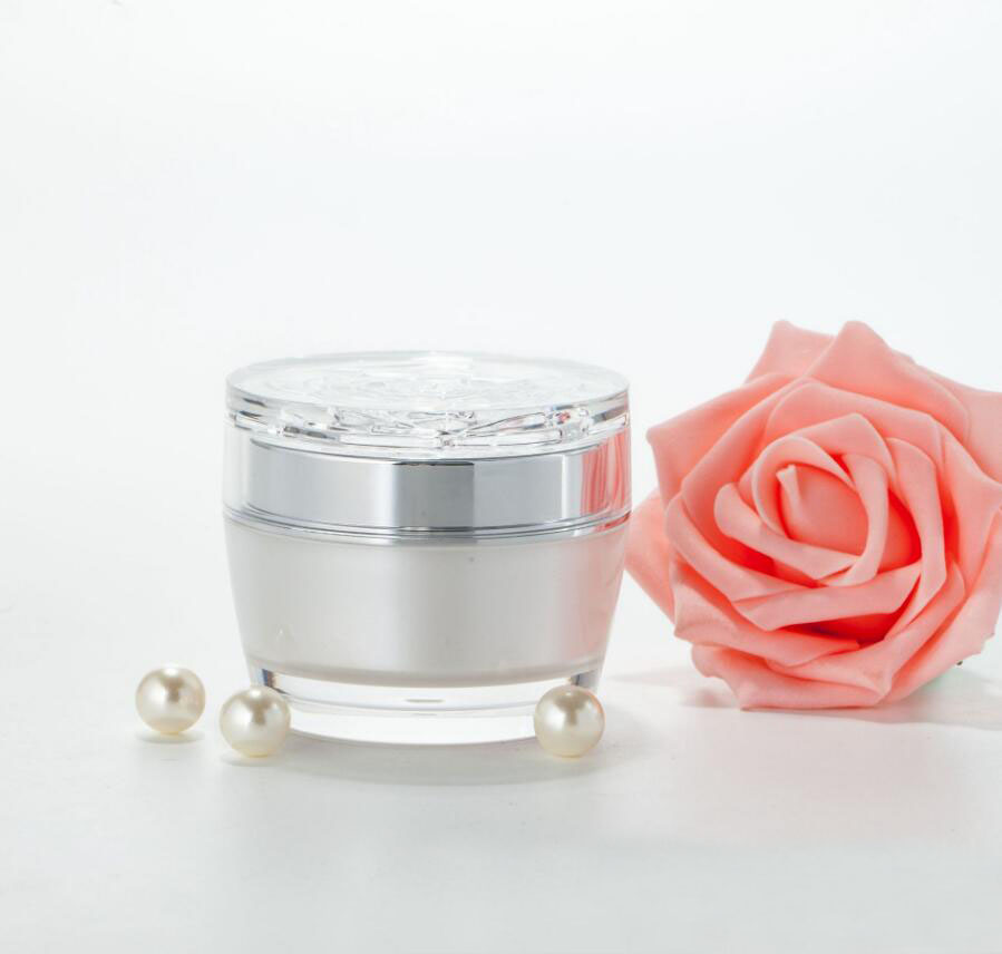 50G Pearl White Acrylic/Plasti – обзор и цена Essence Serum Toner